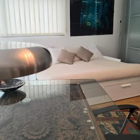 아파트 Luxury Duplex With Rooftop, View Of Cathedral